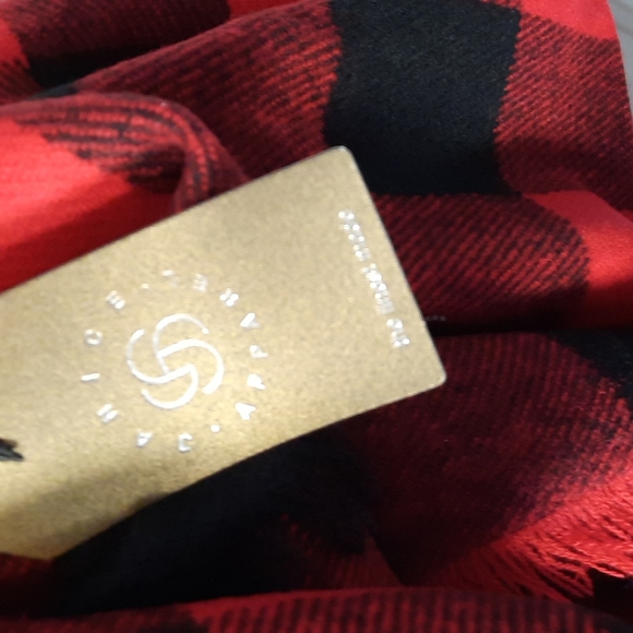 Buffalo Check Plaid Pattern Red Black Lightweight Spring Summer Knit Poncho - Picture 4 of 4